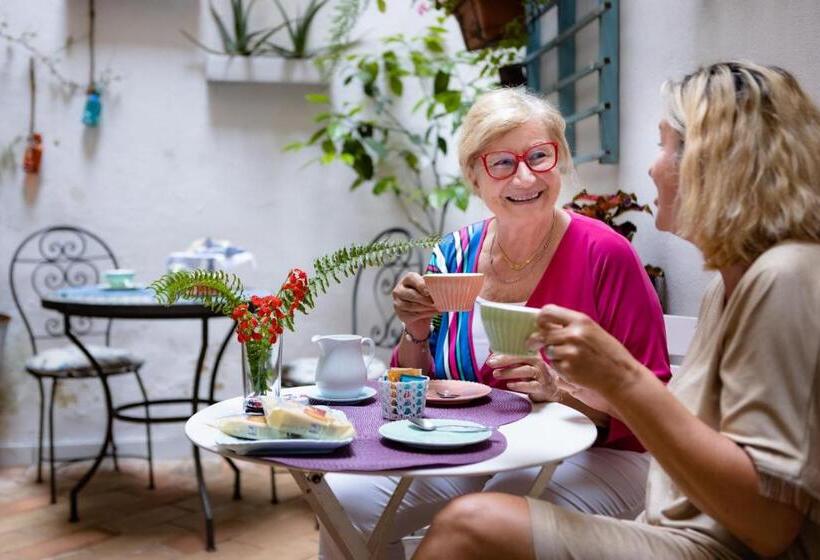 スタンダードルーム, B&b La Bouganville