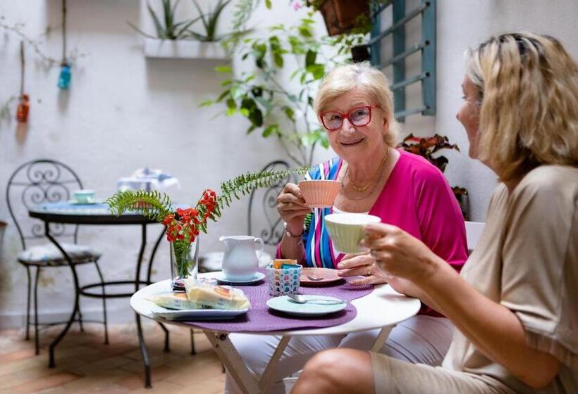 スタンダードルーム, B&b La Bouganville