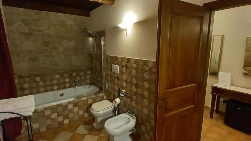 Полулюкс, Villa Laura Rooms & Pool