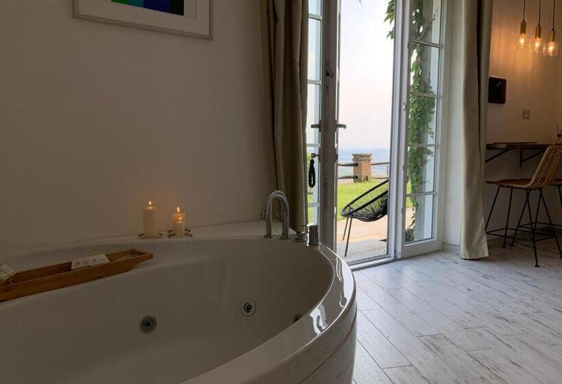 자쿠지 스위트, Casale Osvalda