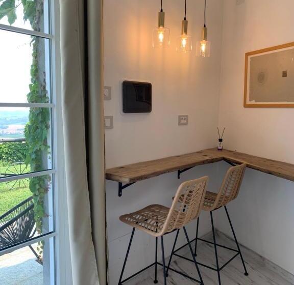 자쿠지 스위트, Casale Osvalda