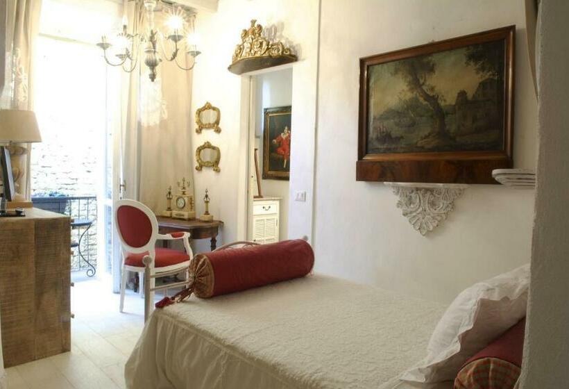 اتاق استاندارد یک تخته با بالکن, Le Stanze Del Cardinale