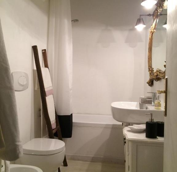 اتاق لوکس, Le Stanze Del Cardinale