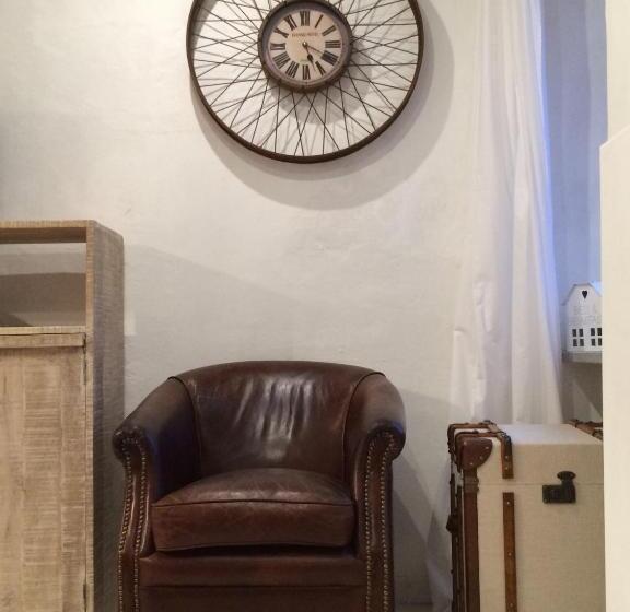 آپارتمان 1 خوابه, Le Stanze Del Cardinale