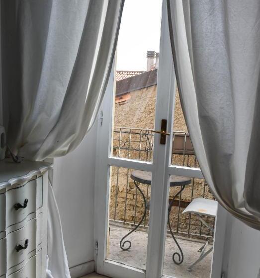 اتاق اکونومی یک تخته, Le Stanze Del Cardinale