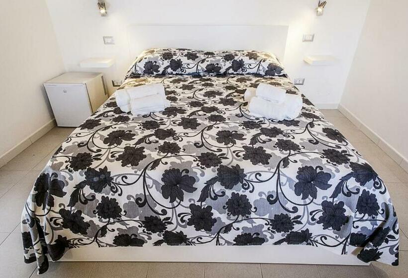 اتاق استاندارد, B&b Opera Suites