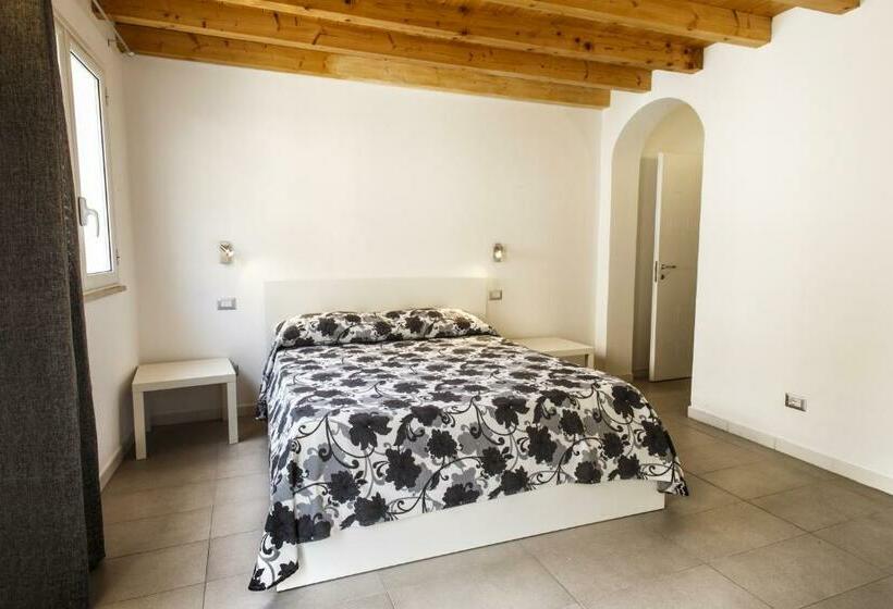 اتاق استاندارد, B&b Opera Suites