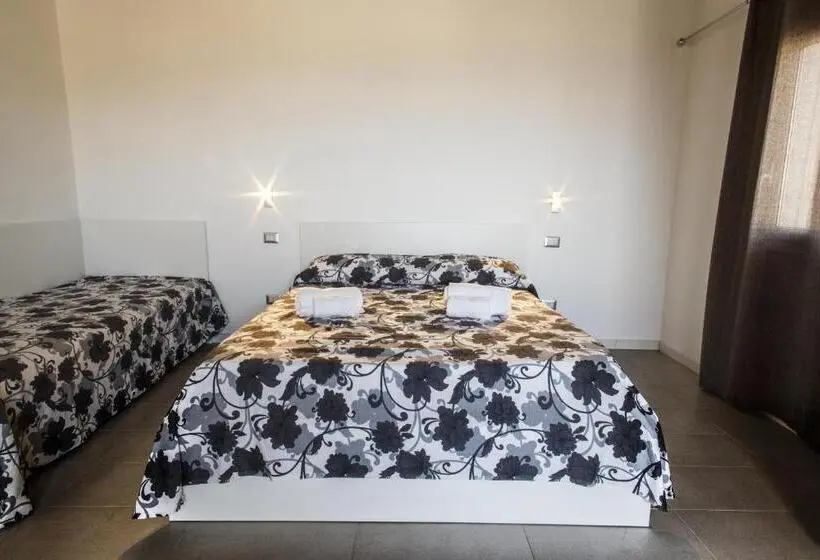 اتاق استاندارد سه نفره, B&b Opera Suites
