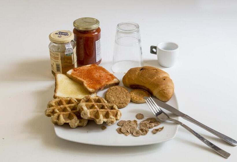 اتاق استاندارد سه نفره, B&b Opera Suites