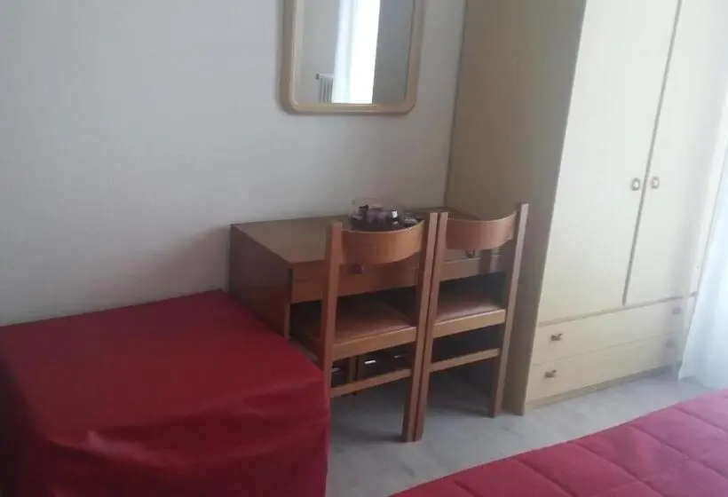 Basic Kolmen Hengen Huone, Albergo Bar Ristorante Alla Rama