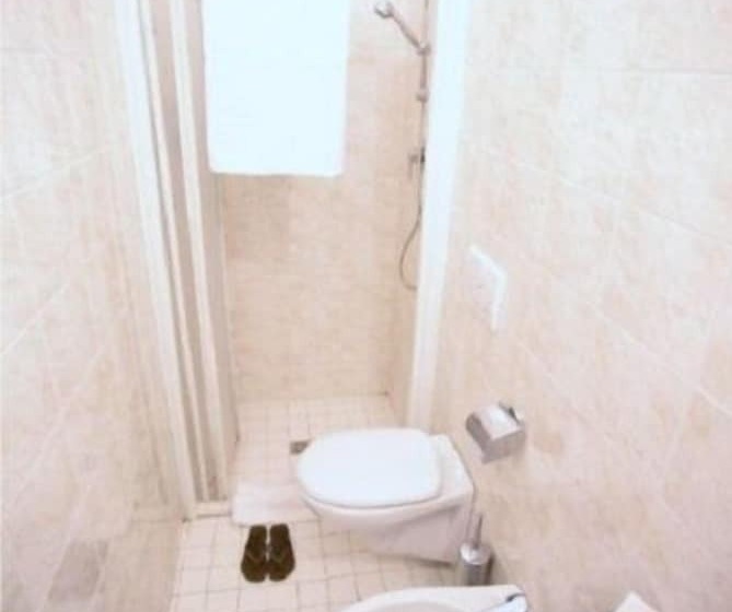 スタンダードルーム, Byron