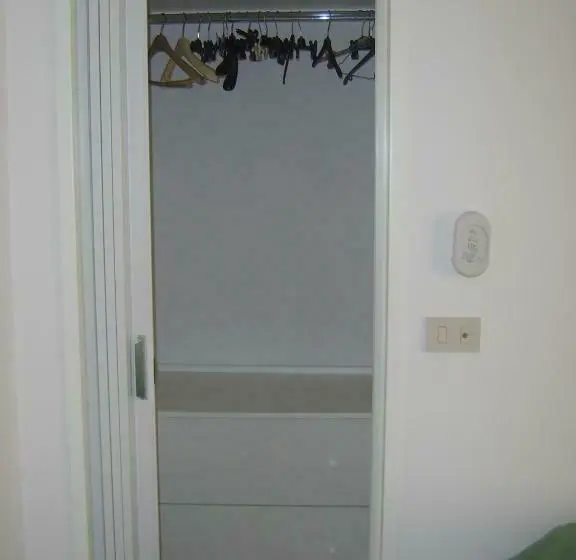 Standard Kolmen Hengen Huone, Nuova Doel