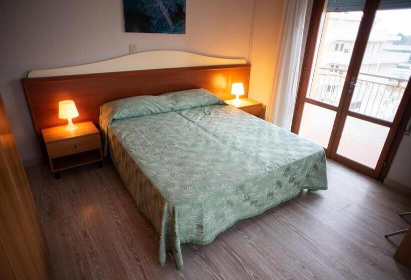 חדר סטנדרט, Umberto