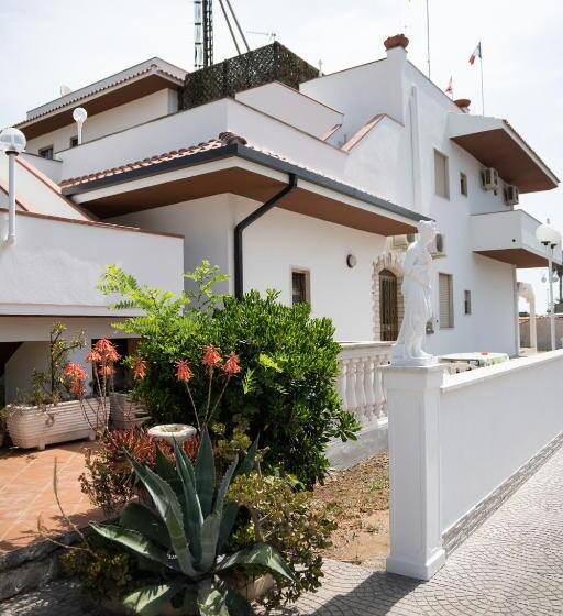 园景标准四人间, Vittoria