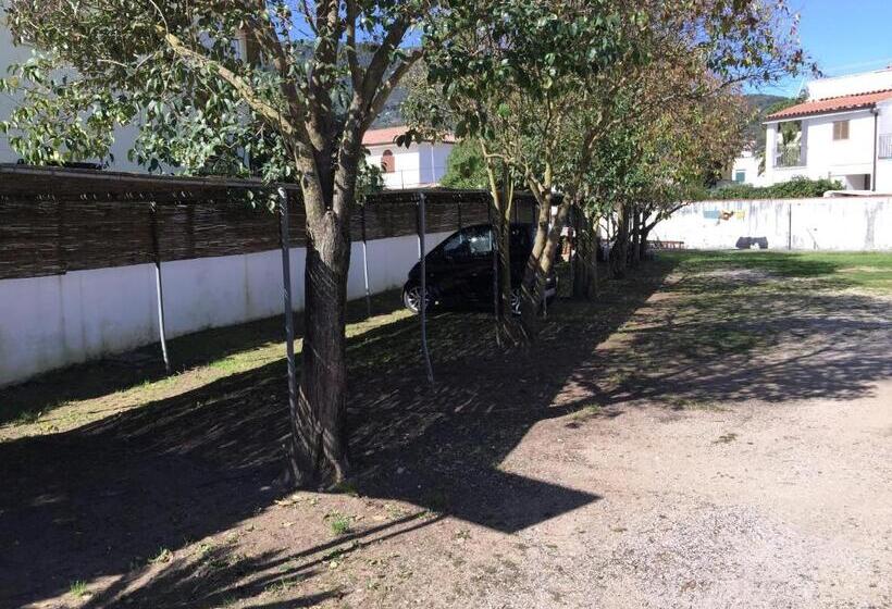 园景标准四人间, Vittoria