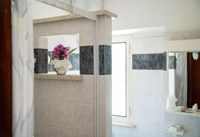 اتاق استاندارد با تخت بزرگ, Vittoria