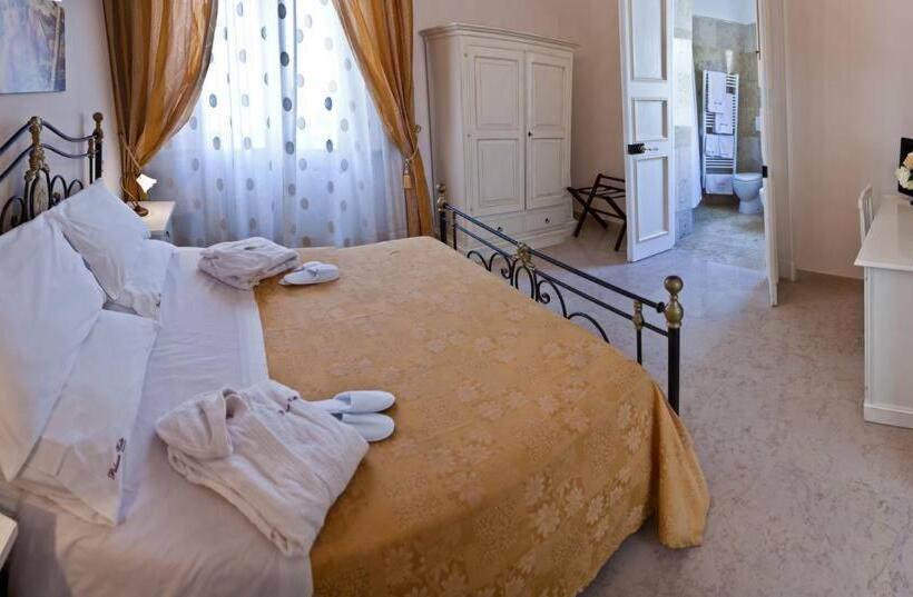 اتاق استاندارد با تخت بزرگ, Palazzo Volta Boutique Luxury B&b