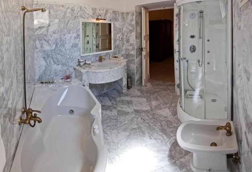 اتاق استاندارد با تخت بزرگ, Palazzo Volta Boutique Luxury B&b
