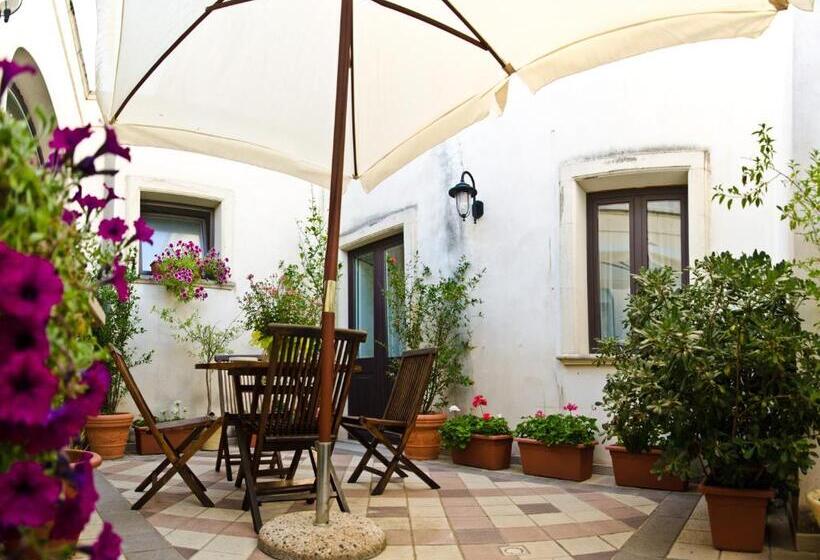 Standard room with outdoor bath, Palazzo Volta Boutique Luxury B&b