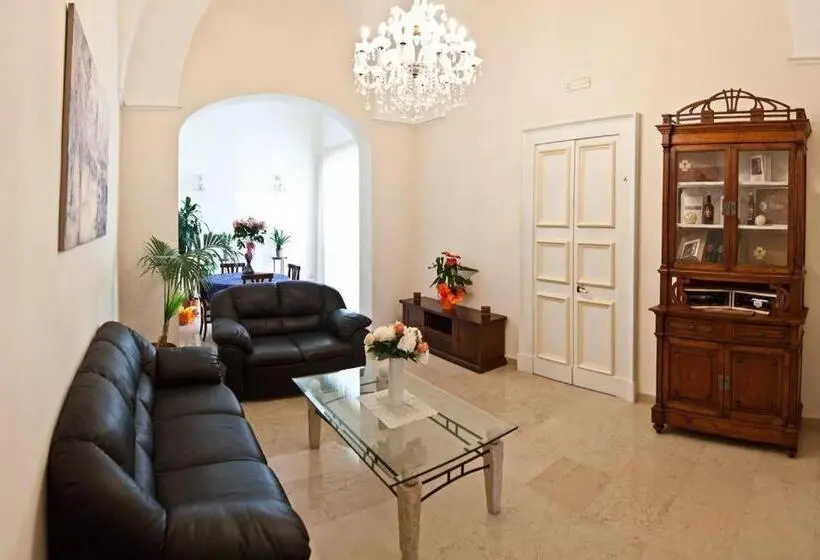 スタンダードトリプルルームの外観-バスルーム, Palazzo Volta Boutique Luxury B&b