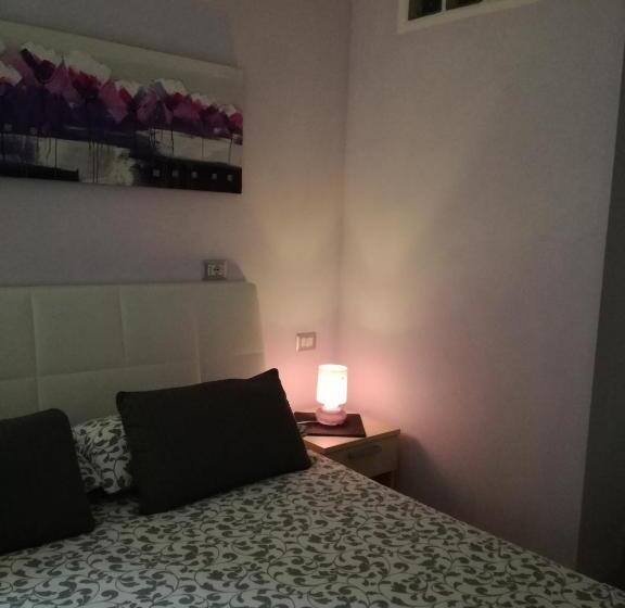 带大床的标准间, B&b Mary