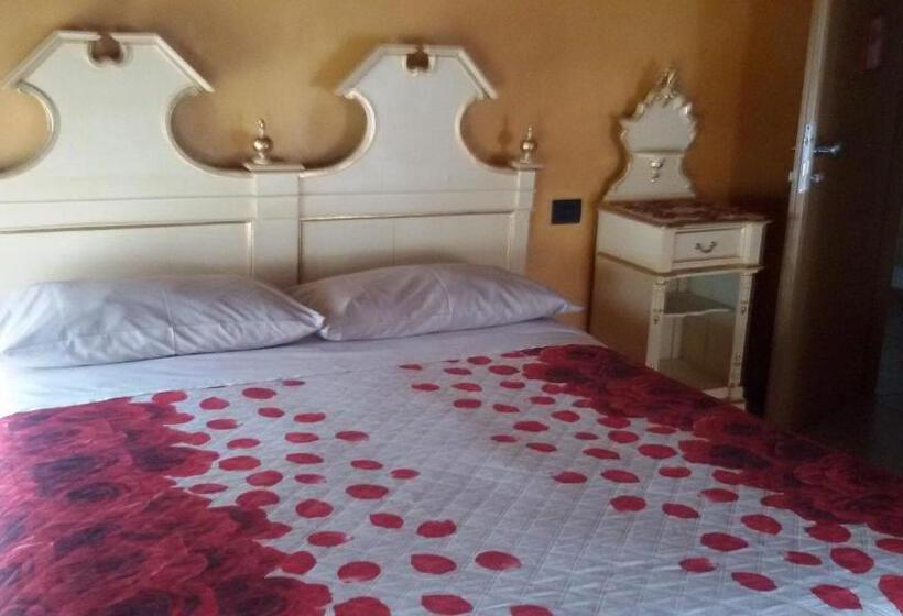 اتاق لوکس, Affittacamere Ai Fiori