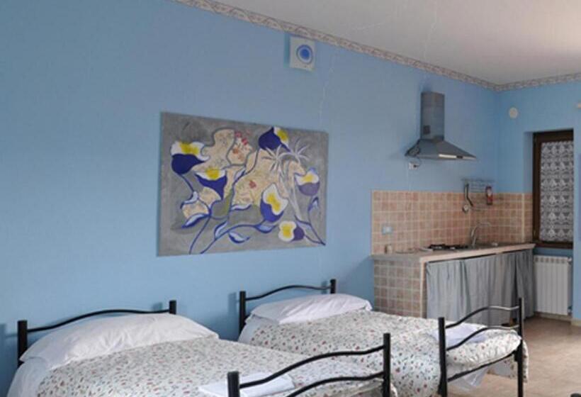 Четырехместный Номер Стандарт Вид на Сад, Country House Al Faraone
