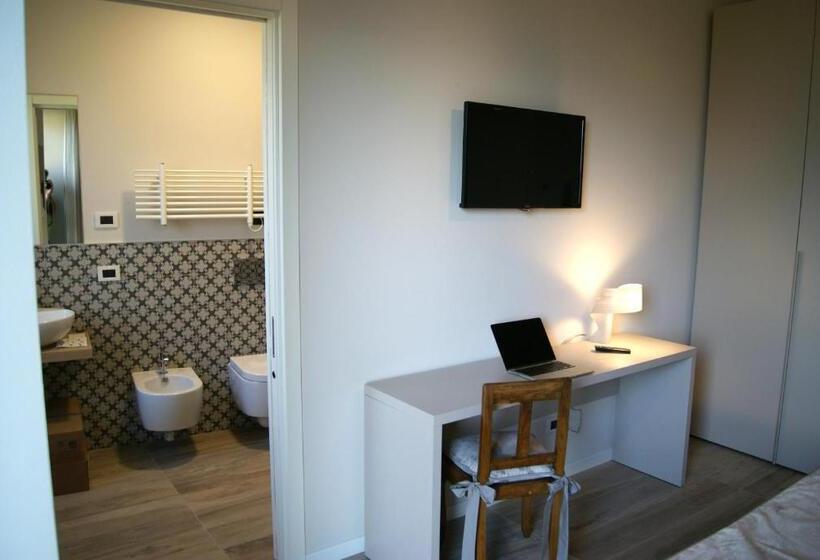 标准间带阳台, Daman Rooms & Breakfast