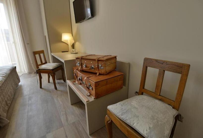 带阳台的三人标准间, Daman Rooms & Breakfast