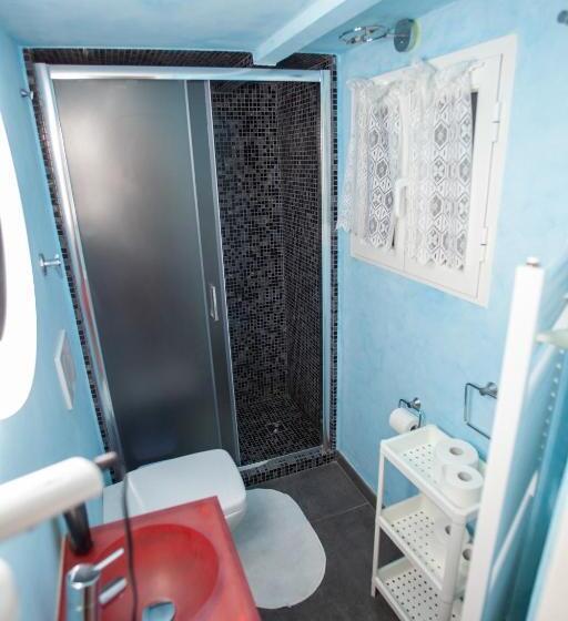 Chambre Familiale, Due Papi