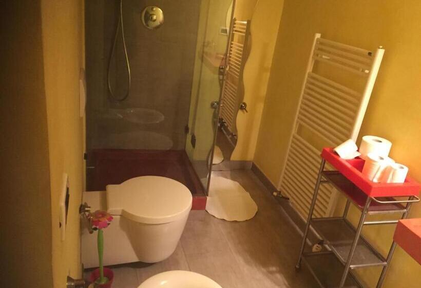 Chambre Standard, Due Papi