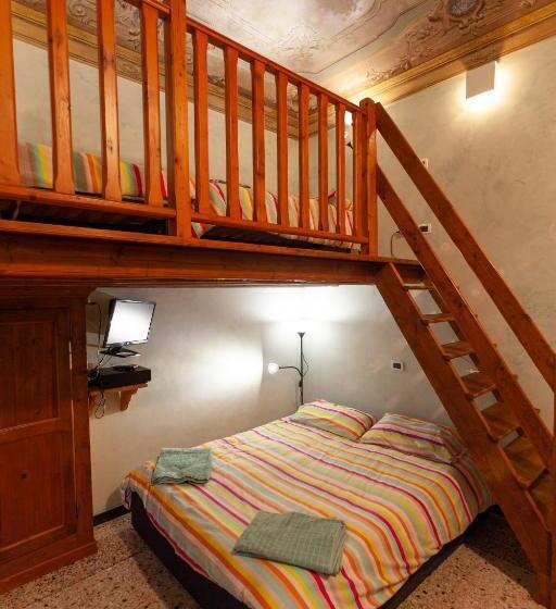 Chambre Quadruple Standard, Due Papi