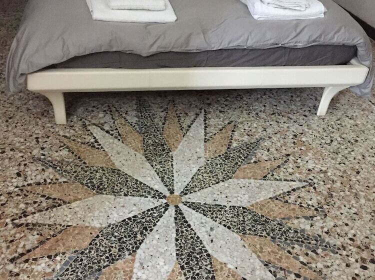 Chambre Deluxe, Due Papi