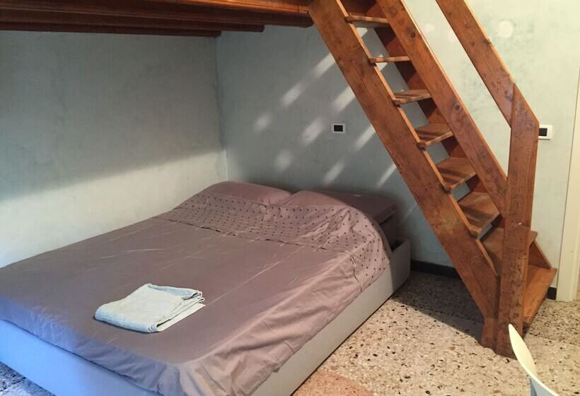 Chambre Quadruple Standard, Due Papi