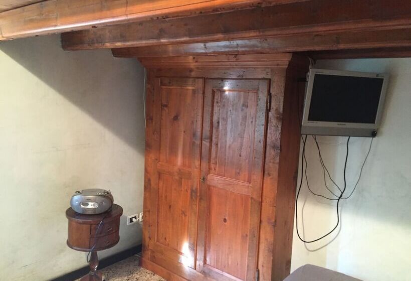 Chambre Quadruple Standard, Due Papi