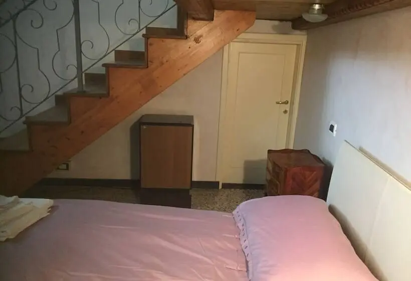 Chambre Deluxe, Due Papi