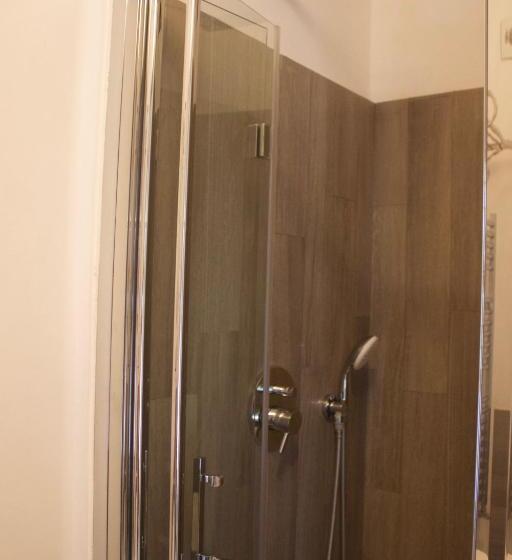 اتاق لوکس, Il Campanile