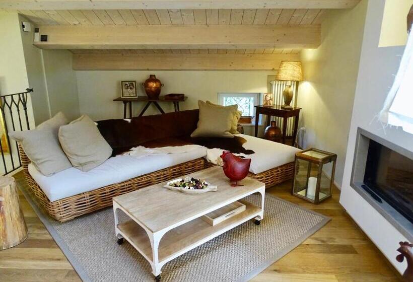 شقة غرفتين, Monterosato Country House