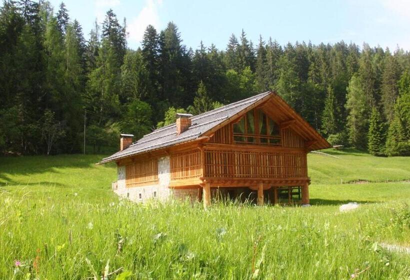 スタンダードトリプルルーム, Pra De La Casa