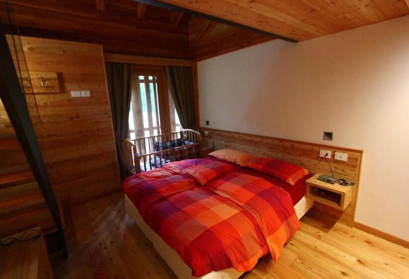 スタンダード4人部屋, Pra De La Casa