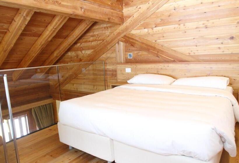 スタンダード4人部屋, Pra De La Casa