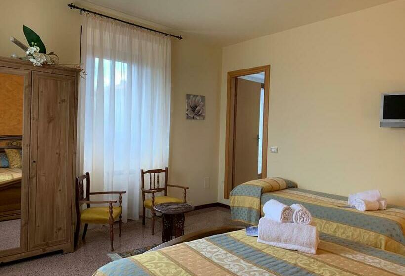 غرفة قياسية مزوَّدة بتراس, Bed & Breakfast Mafi