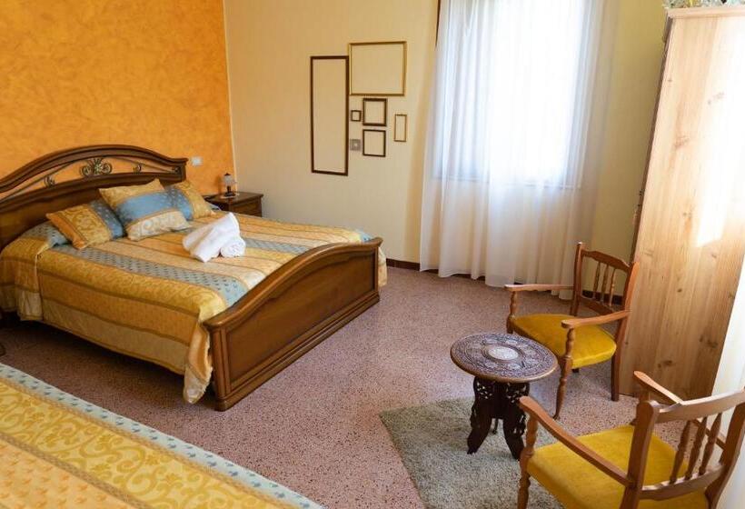 غرفة قياسية مزوَّدة بتراس, Bed & Breakfast Mafi