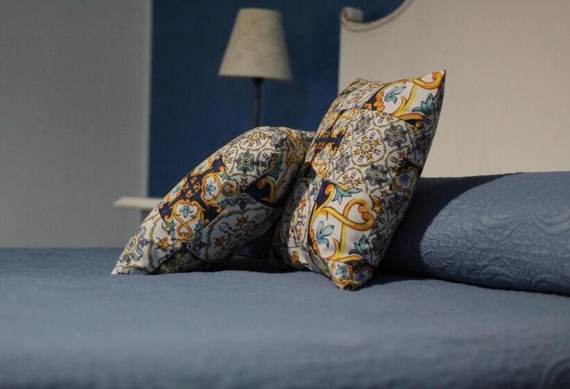 شقة غرفة واحدة, Bed & Breakfast Mafi