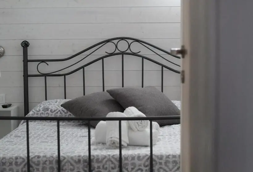 ファミリーステューディオ, Bed & Breakfast Mafi