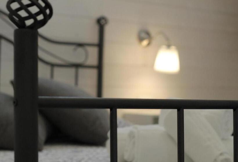 Семейное Студио, Bed & Breakfast Mafi