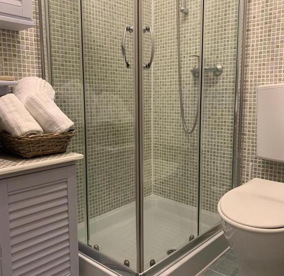 غرفة قياسية ثلاثية مع حمام خارجي, Bed & Breakfast Mafi