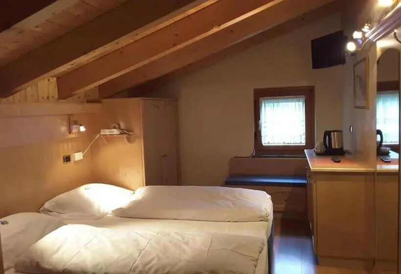 ペントハウスルーム, Chalet Brigitte B&b