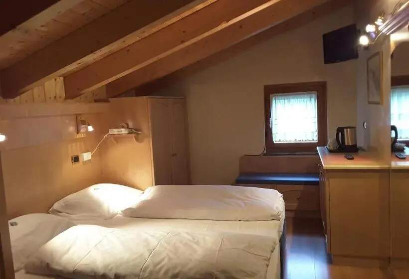 ペントハウスルーム, Chalet Brigitte B&b