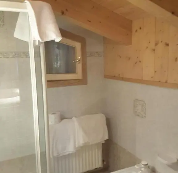 ペントハウスルーム, Chalet Brigitte B&b